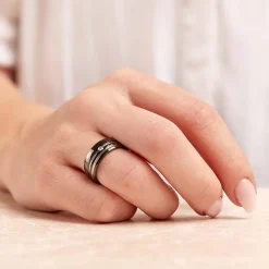 Geschwärzter Edelstahlring 8mm Zirkonia R9192czSL