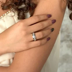 Glänzender Edelstahlring mit Zirkonia R9198czSL