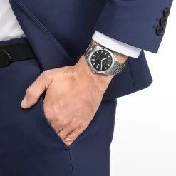 Herrenuhr aus Edelstahl mit Eco-Drive BM7108-81E