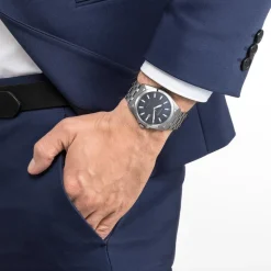 Herrenuhr aus Edelstahl mit Eco Drive und Datum BM7108-81L