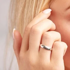 Hochglanzpolierter 925 Silberring 4mm Zirkonia R8538czSL