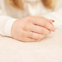 Infinitiyring Diamanten 0,14 ct 750er Weißgold DR0077SL