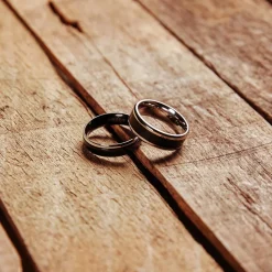 Ionisierter Edelstahlring poliert 6mm Glanzrille R9112SL