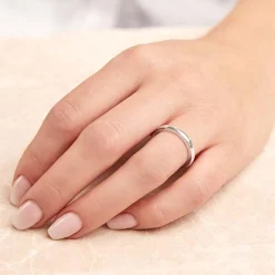 Klassischer 925 Silberring für Damen poliert R8563czSL