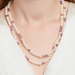 Perlenketten in lila-weißen Farbtönen PN0021