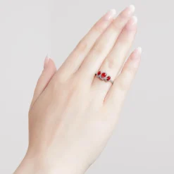 Ring aus Weißgold oder Platin mit Rubinen und Diamanten BDR0038Ru-WSL