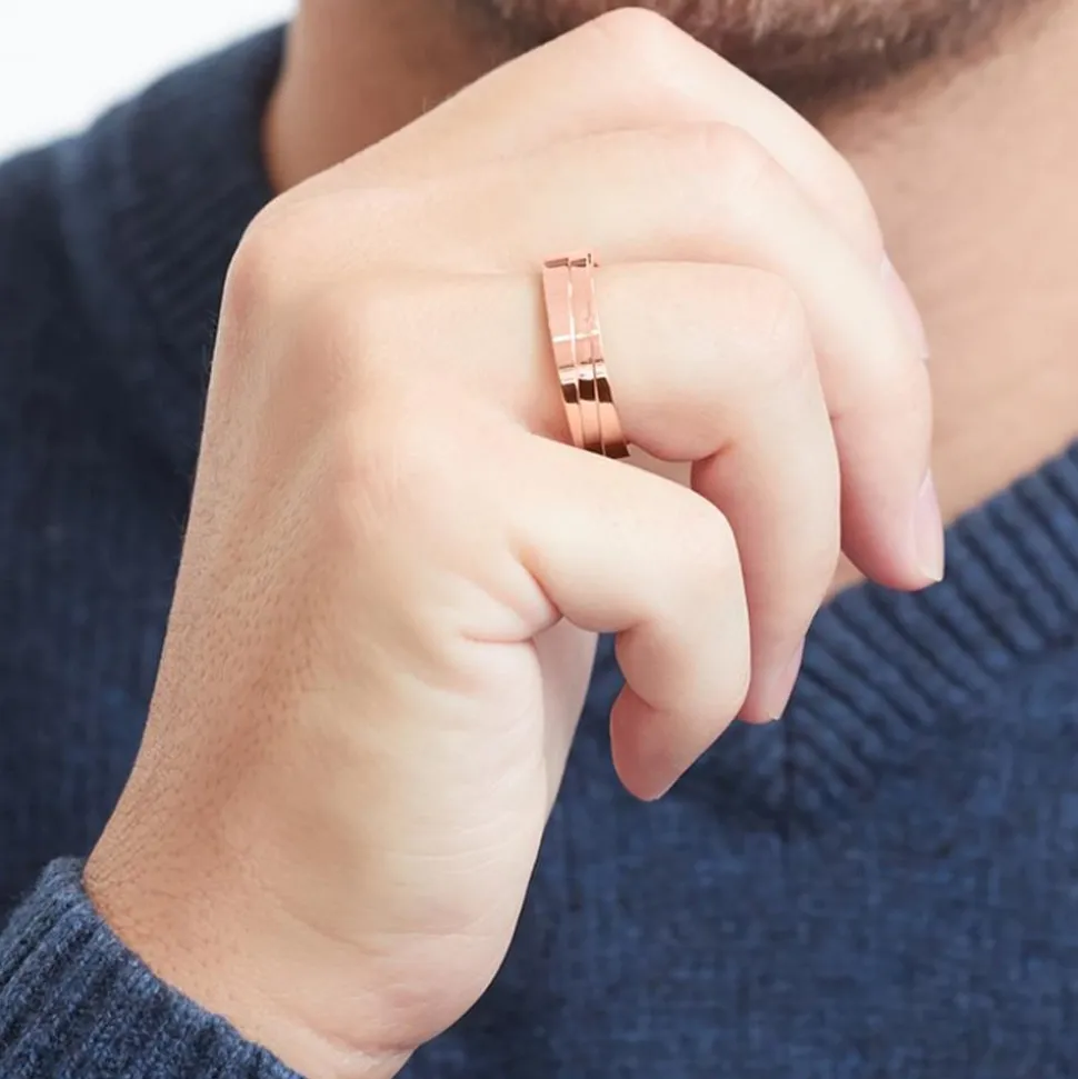 Rosévergoldete Trauringe mit Zirkoniabesatz R9226s