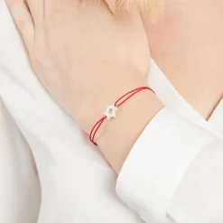 Rotes Textilarmband mit Silberelement TXB0054