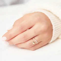 Zierlicher 333er Goldring mit Herzform GR0138