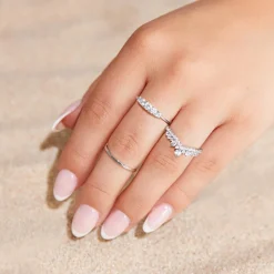 Zirkoniabesetzter Ring für Damen aus 925er Silber SR0496